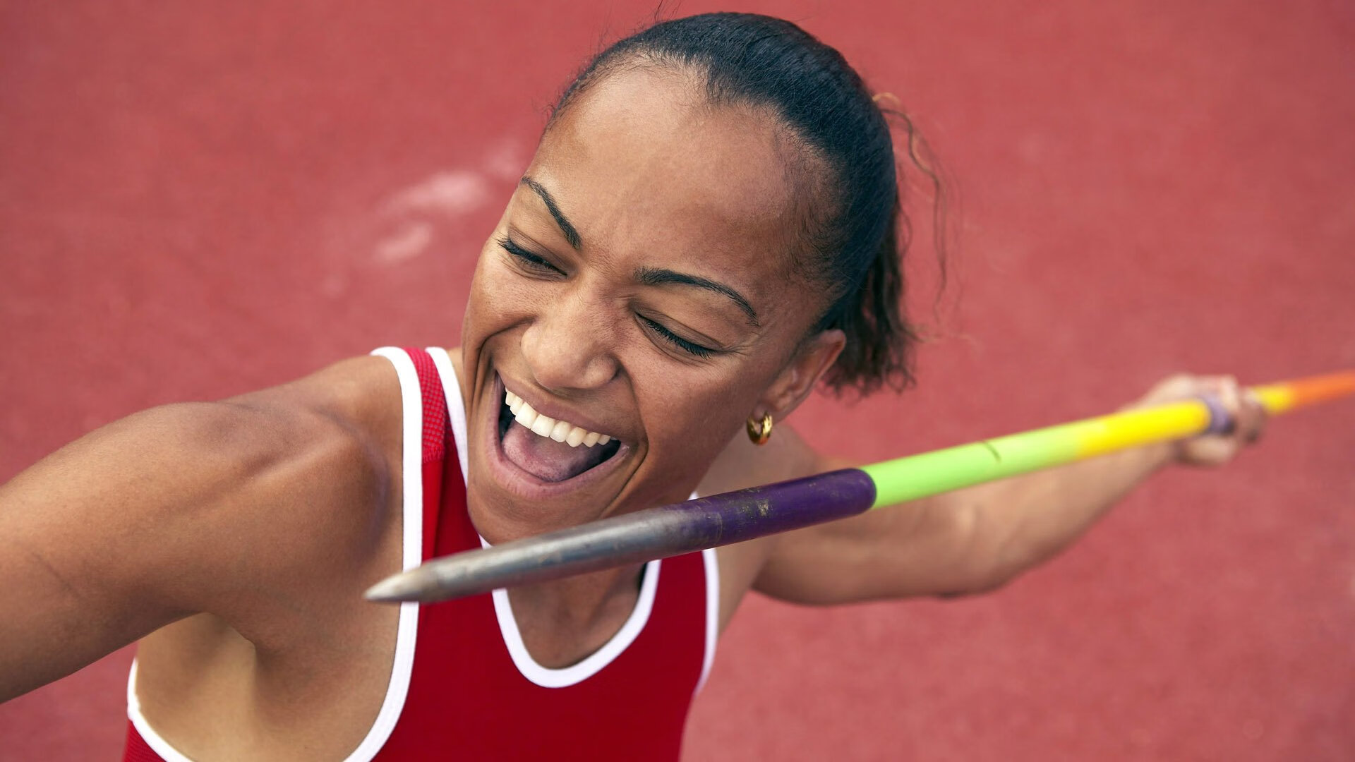 C罗击掌裁判展现职业风度，c罗 裁判